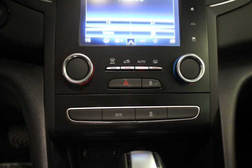 RENAULT MEGANE IV BERLINE 2020 - Photo n°14
