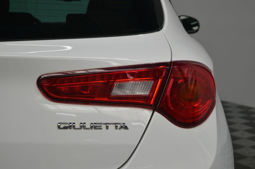 ALFA ROMEO GIULIETTA SERIE 2 2017 - Photo n°7