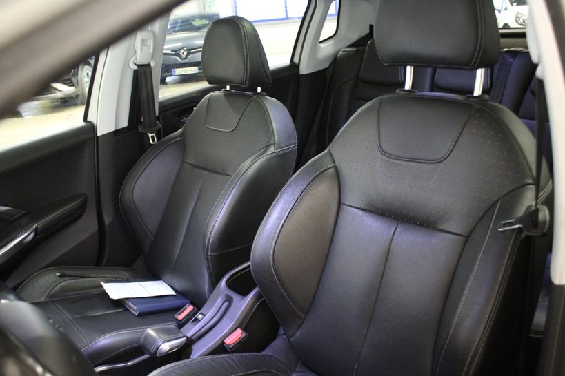 PEUGEOT 2008 2015 - Photo n°30