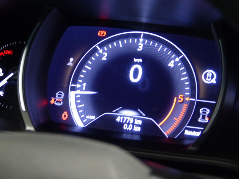 RENAULT MEGANE IV ESTATE 2018 - Photo n°9