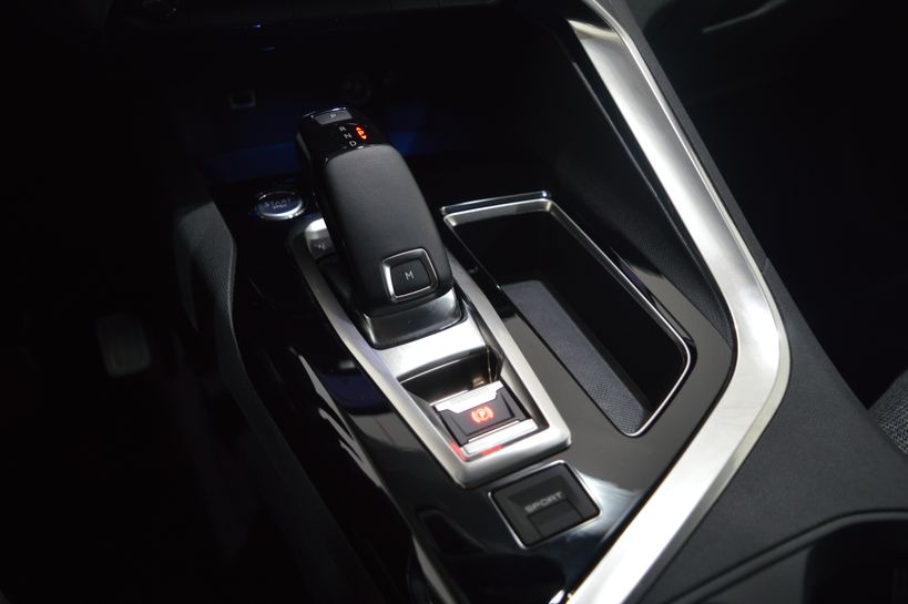 PEUGEOT 5008 2018 - Photo n°12