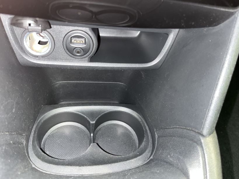 PEUGEOT 208 2014 - Photo n°19