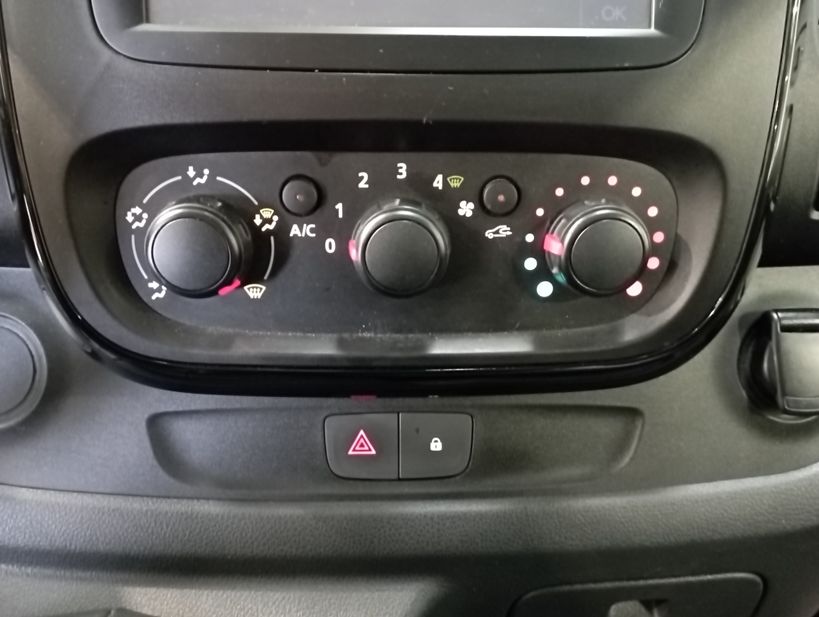 OPEL VIVARO COMBI 2018 - Photo n°18
