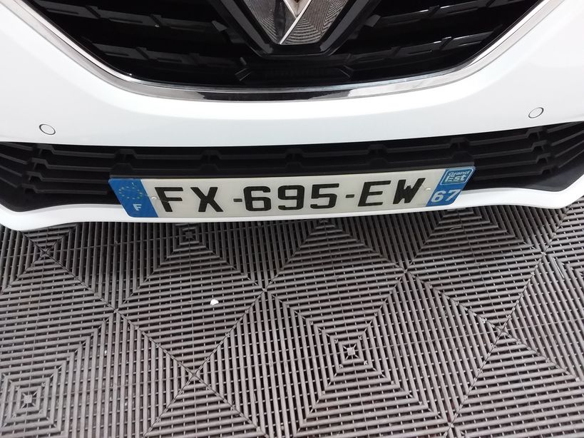 RENAULT MEGANE IV BERLINE 2021 - Photo n°5