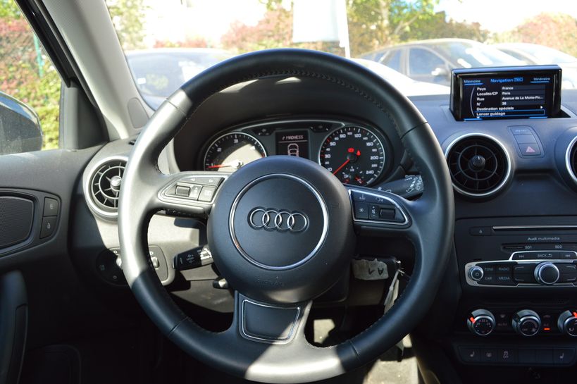 AUDI A1 SPORTBACK BUSINESS 2015 - Photo n°18