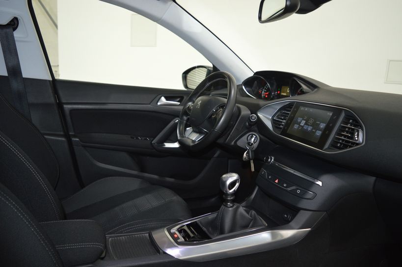PEUGEOT 308 2014 - Photo n°21