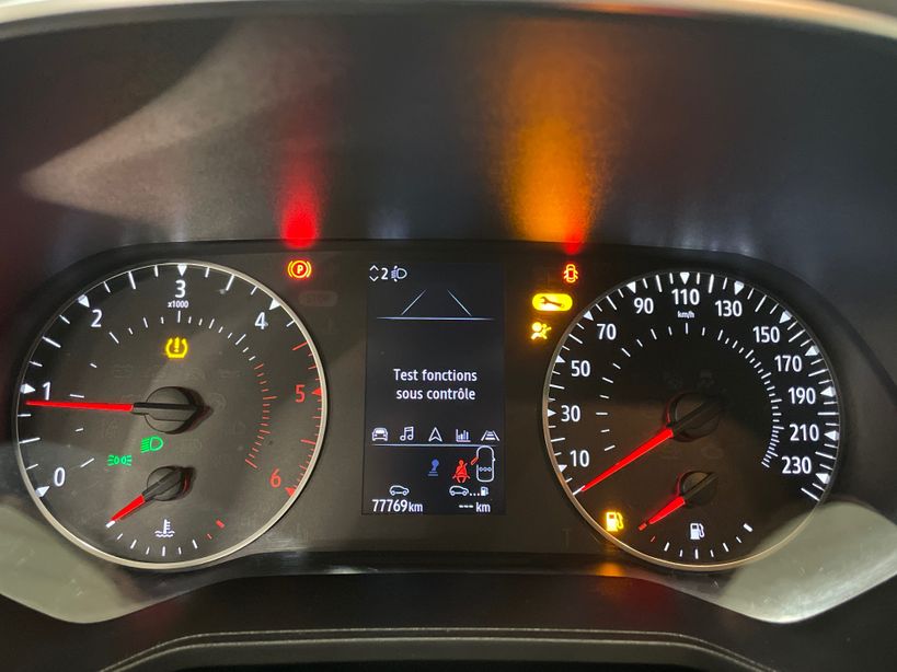 RENAULT CLIO V 2021 - Photo n°11