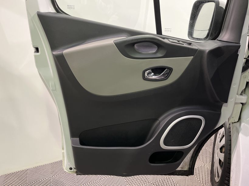 RENAULT TRAFIC COMBI 2016 - Photo n°32