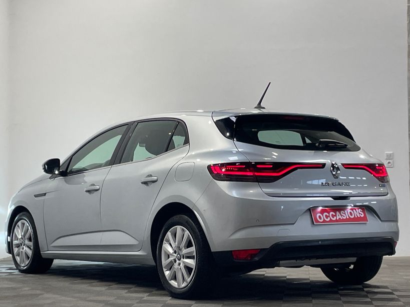 RENAULT MEGANE IV BERLINE 2021 - Photo n°4