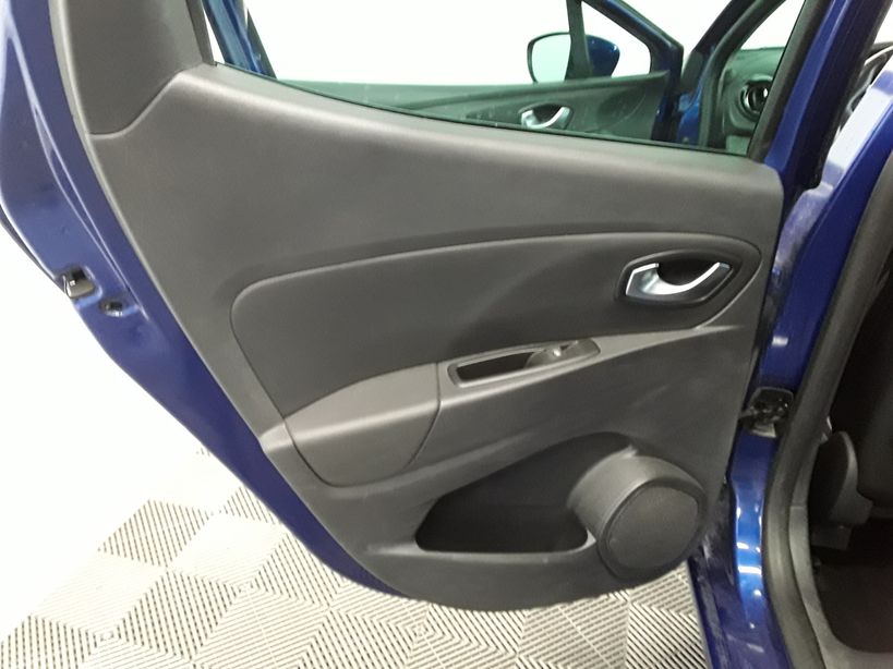 RENAULT CLIO IV 2017 - Photo n°11