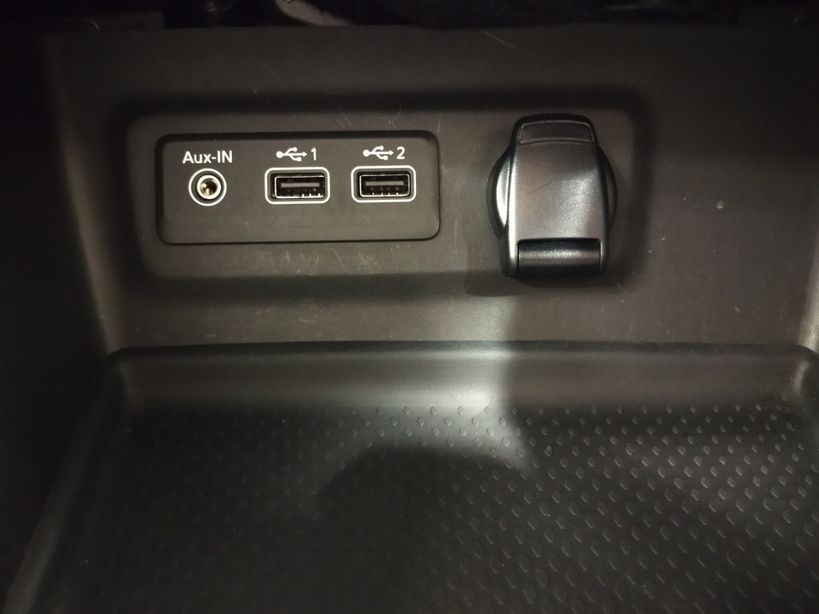 RENAULT MEGANE IV BERLINE 2021 - Photo n°17