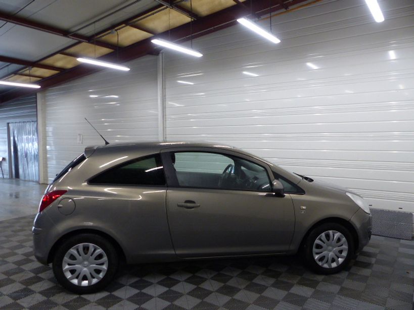 OPEL CORSA 2010 - Photo n°10
