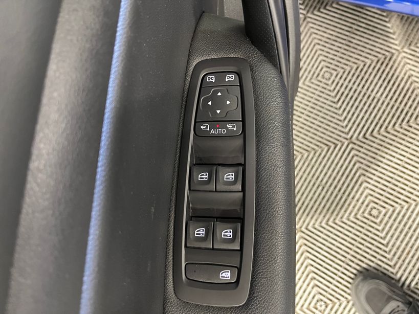 RENAULT MEGANE IV ESTATE 2023 - Photo n°10