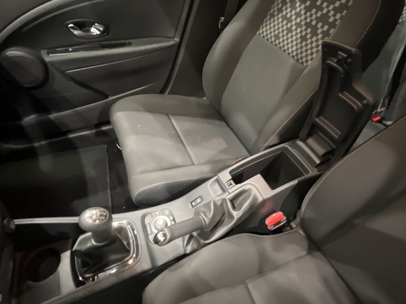 RENAULT MEGANE III BERLINE BUSINESS 2013 - Photo n°19