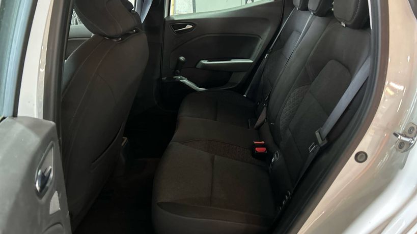 RENAULT CLIO V 2020 - Photo n°12