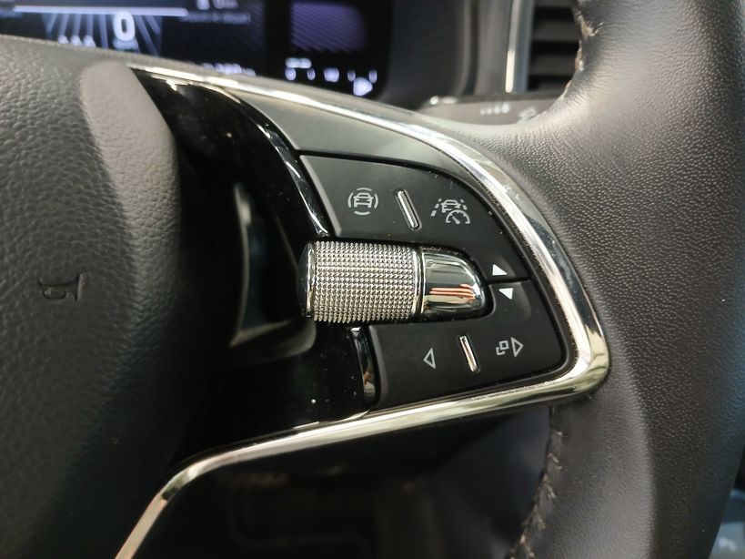 SKODA KAROQ 2023 - Photo n°14