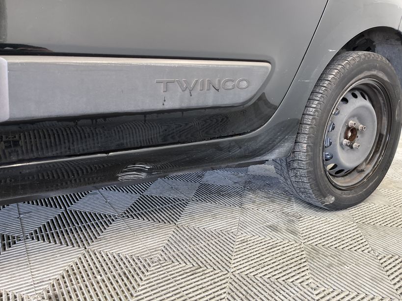 RENAULT TWINGO III 2017 - Photo n°19