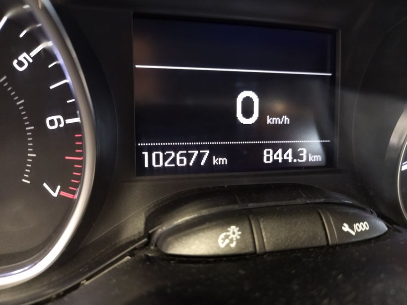 PEUGEOT 208 2016 - Photo n°1