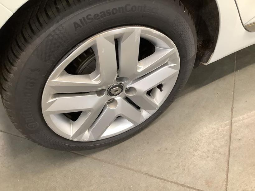 RENAULT CLIO V 2021 - Photo n°1