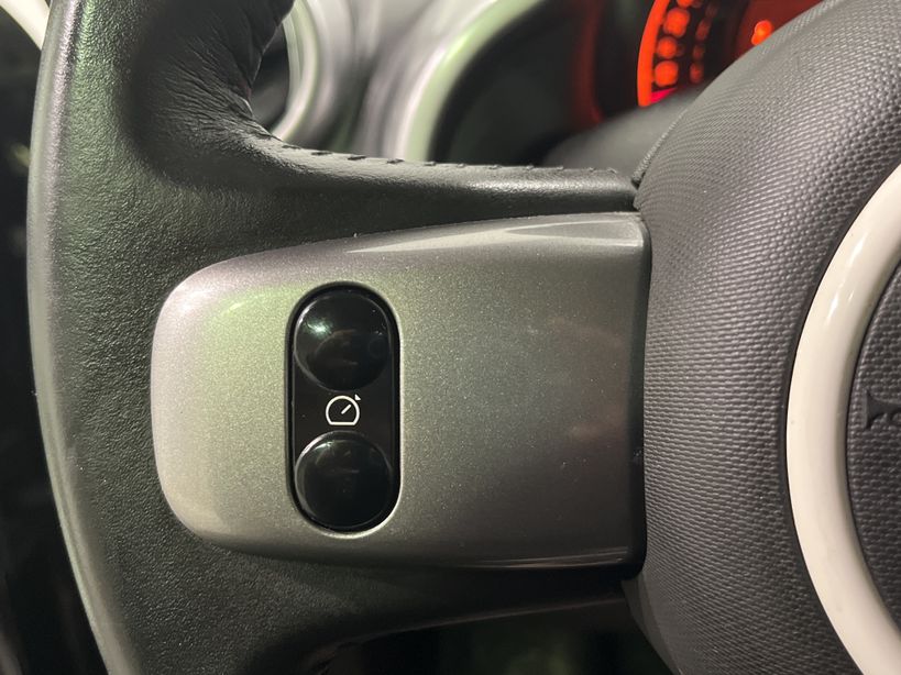 RENAULT TWINGO III 2018 - Photo n°23