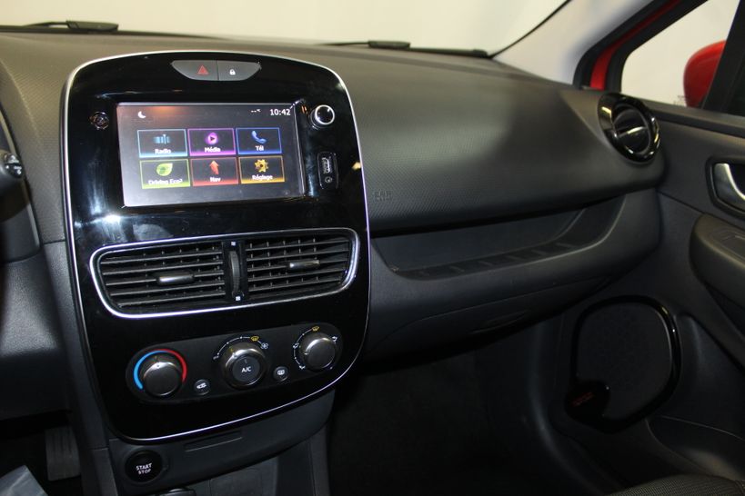 RENAULT CLIO IV 2017 - Photo n°14