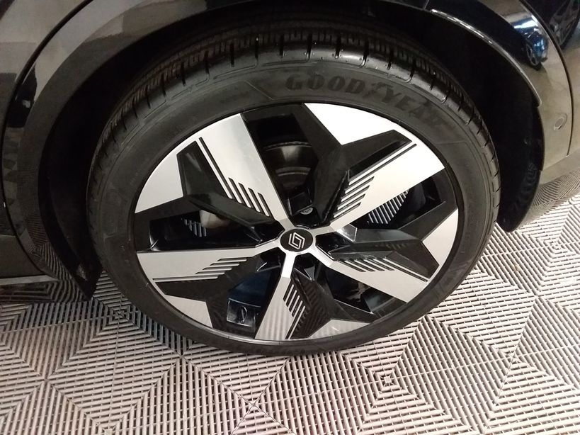 RENAULT MEGANE E TECH 2022 - Photo n°31