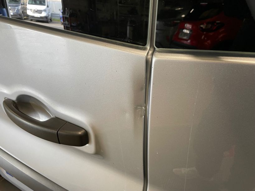 RENAULT TRAFIC 2022 - Photo n°2