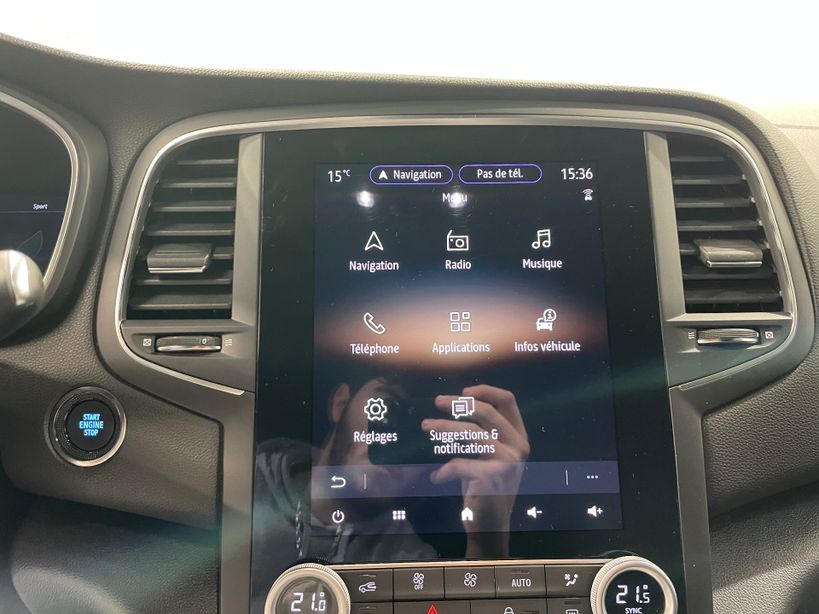 RENAULT MEGANE IV BERLINE 2022 - Photo n°18