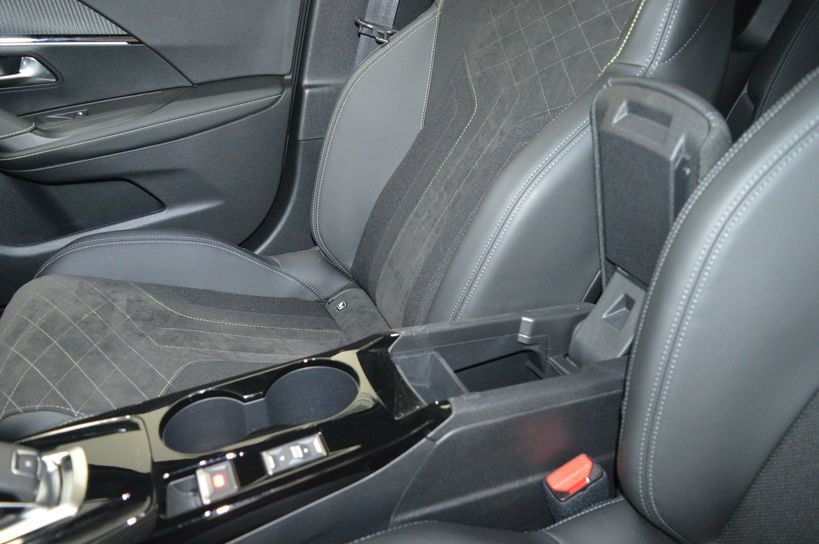 PEUGEOT 2008 2021 - Photo n°19