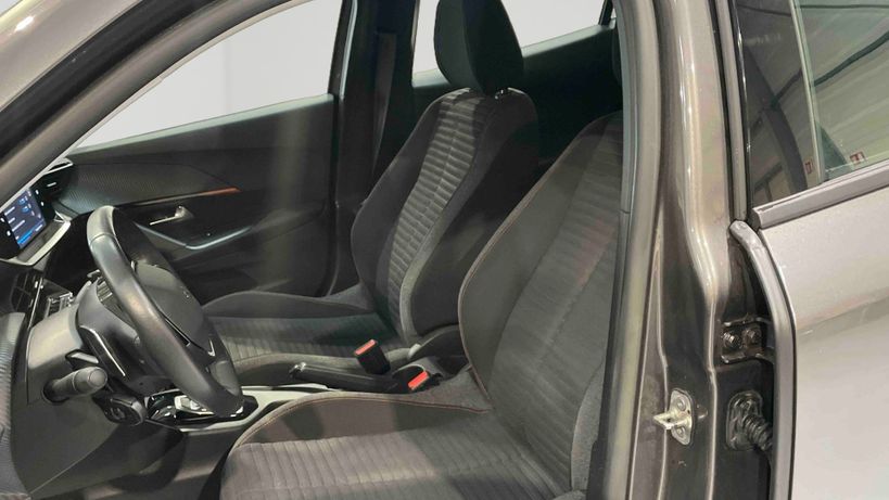 PEUGEOT 2008 BUSINESS 2021 - Photo n°9