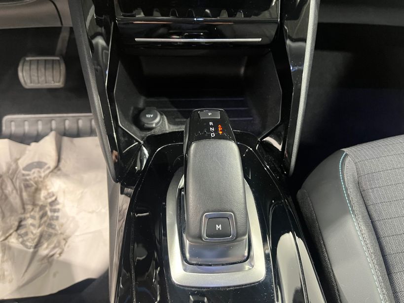 PEUGEOT 2008 BUSINESS 2021 - Photo n°29