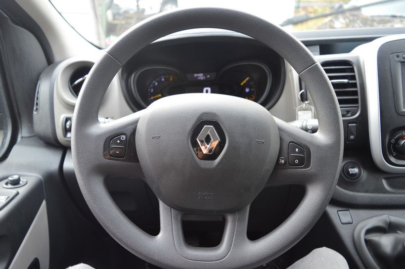 RENAULT TRAFIC COMBI 2016 - Photo n°10