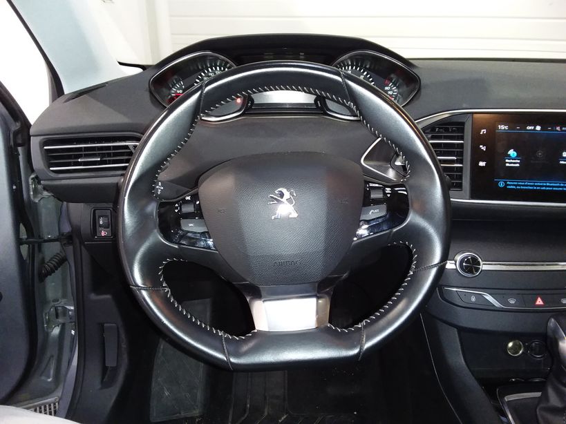 PEUGEOT 308 2018 - Photo n°12