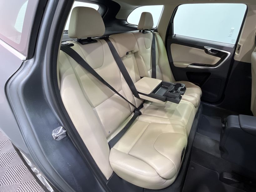 VOLVO XC60 2016 - Photo n°40