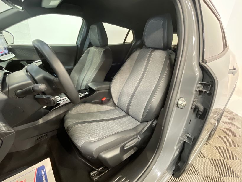 PEUGEOT 2008 ELECTRIQUE 2025 - Photo n°9