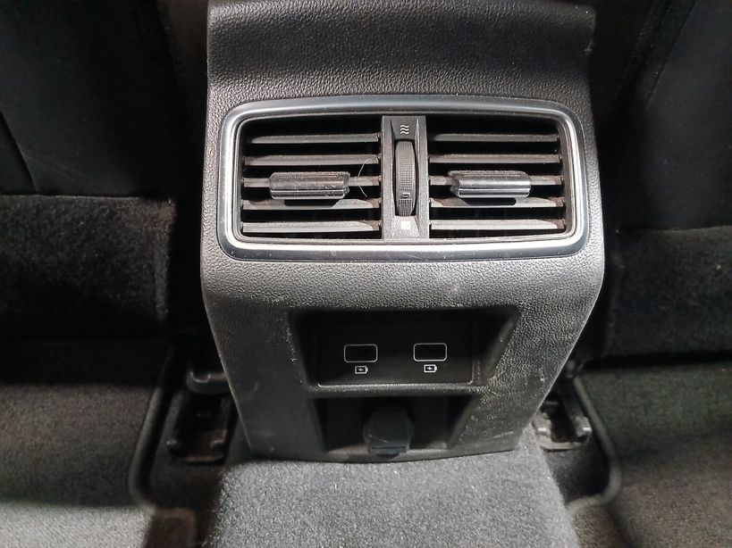RENAULT MEGANE IV BERLINE 2021 - Photo n°30