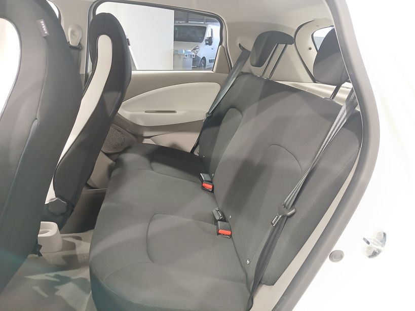 RENAULT ZOE 2017 - Photo n°17