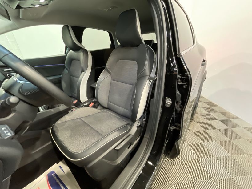 RENAULT CAPTUR 2023 - Photo n°9