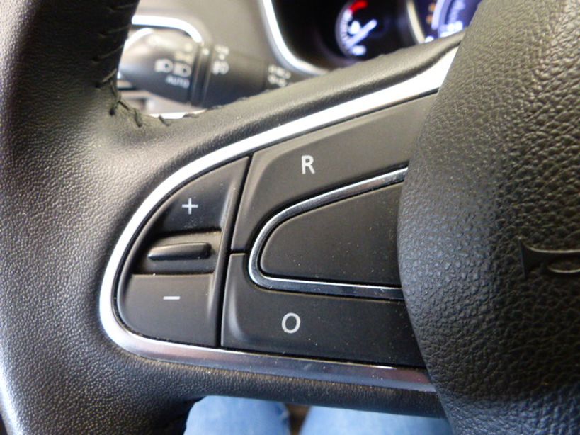 RENAULT MEGANE IV BERLINE BUSINESS 2019 - Photo n°27