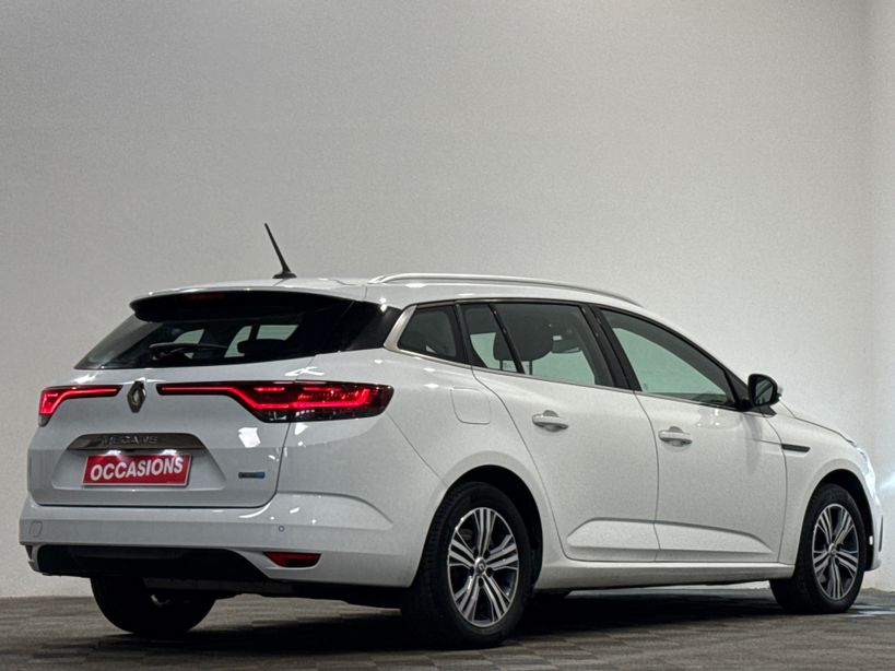 RENAULT MEGANE IV ESTATE 2022 - Photo n°3