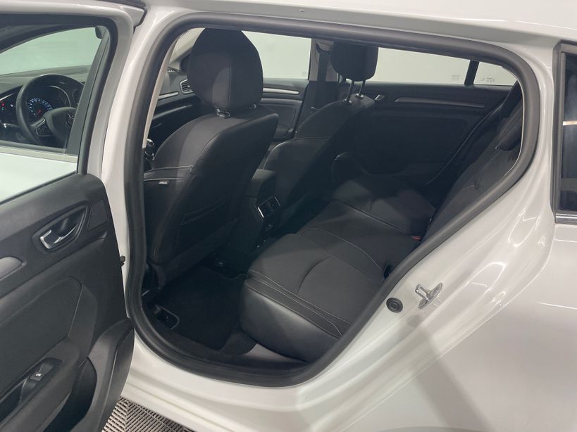 RENAULT MEGANE IV ESTATE 2022 - Photo n°18