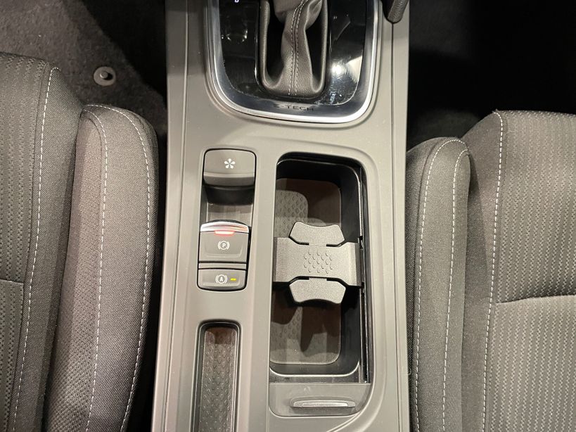 RENAULT MEGANE IV ESTATE 2021 - Photo n°27