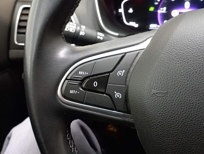 RENAULT MEGANE IV BERLINE 2021 - Photo n°29