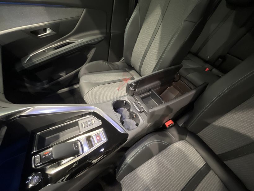 PEUGEOT 3008 2023 - Photo n°20
