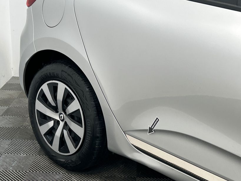 RENAULT CLIO V 2023 - Photo n°13