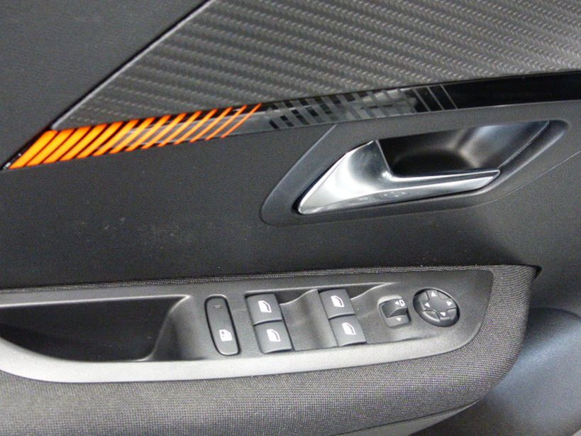 PEUGEOT 208 2022 - Photo n°15