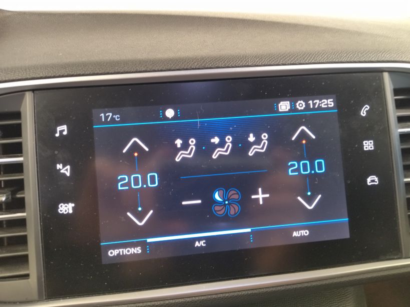 PEUGEOT 308 2020 - Photo n°28