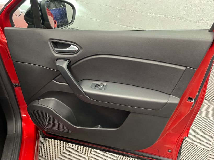 RENAULT CAPTUR 2022 - Photo n°28