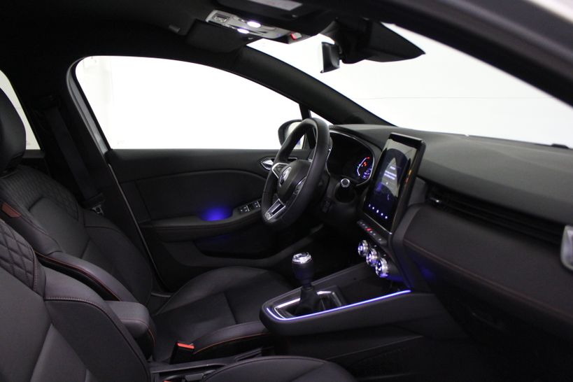 RENAULT CLIO V 2019 - Photo n°6