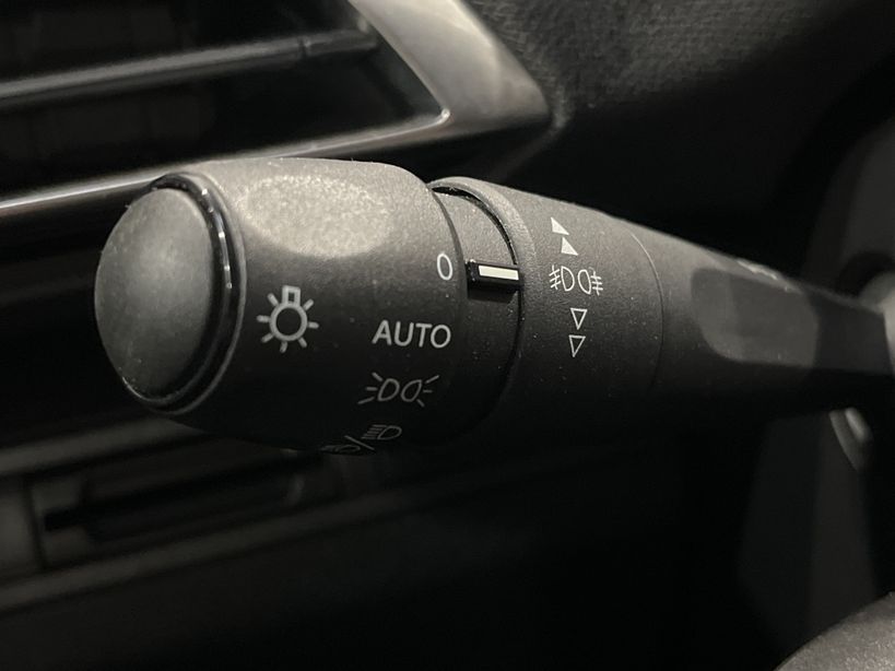 PEUGEOT 3008 BUSINESS 2020 - Photo n°30